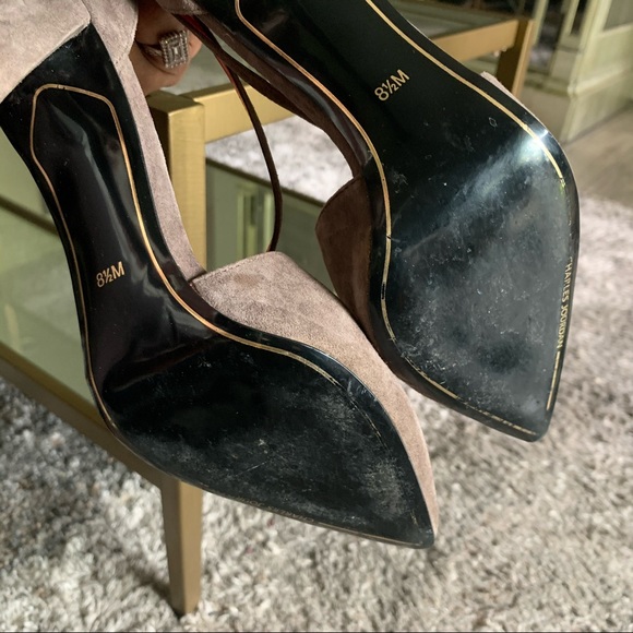 Charles Jourdan Criss-cross Suede Pumps - Picture 5 of 7